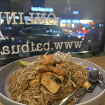 Bai Bua Thai Cuisine - Thai Near Me - Vancouver, British Columbia Bai Bua Thai Cuisine - Thai Near Me - Vancouver, British Columbia
