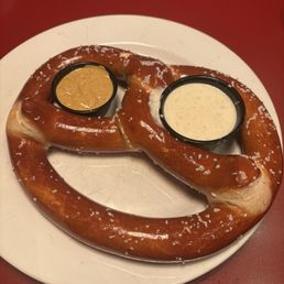 Bavarian German Style Soft Pretzel with beer cheese (the beer cheese is a MUST, 100% worth the extra dollar!!)