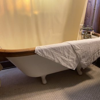 Irwin Indian Bistro - Beautiful claw foot tub. - Indian Near Me - Hanford, California Irwin Indian Bistro - Beautiful claw foot tub. - Indian Near Me - Hanford, California
