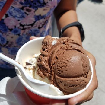 Grassroots Ice Cream - 2 scoop - Mexican chocolate and canoli - Ice Cream & Frozen Yogurt Near Me - Granby, Connecticut Grassroots Ice Cream - 2 scoop - Mexican chocolate and canoli - Ice Cream & Frozen Yogurt Near Me - Granby, Connecticut