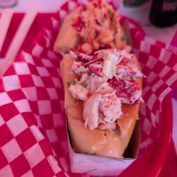 Dave's Lobster - Lobster Roll, the Half and Half option.