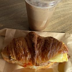 Red Bench Bakery - Breakfast sandwich with spicy aioli