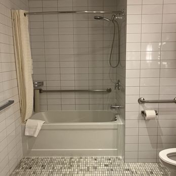 Le Square Phillips - Bathroom - Hotels Near Me - Montreal, Quebec