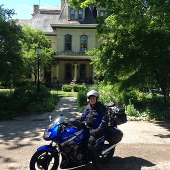 Inn at Pine Terrace - Bed & Breakfast Near Me - Oconomowoc, Wisconsin