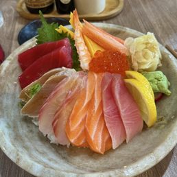 Chirashi Sushi