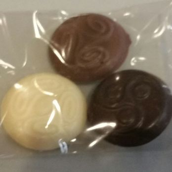 Fascia's Chocolates - Samples - Chocolatiers & Shops Near Me - Waterbury, Connecticut