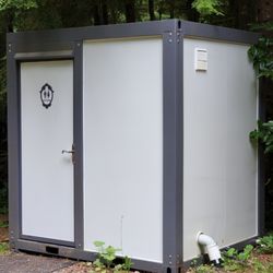 Manitou Lodge B&B - Shared bathroom. Scam. Not "entire place"