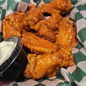 Floridino's Italian Kitchen - Buffalo wings are breaded - Italian Near Me - Lake Hamilton, Florida Floridino's Italian Kitchen - Buffalo wings are breaded - Italian Near Me - Lake Hamilton, Florida