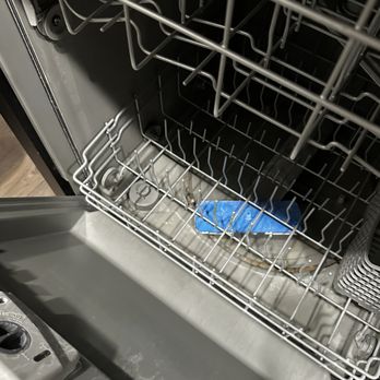 Senita on Cave Creek - This dish washer was so RUSTED the thing wouldn't even open without putting my whole body into it so disgusting - Apartments Near Me - PHOENIX, Arizona Senita on Cave Creek - This dish washer was so RUSTED the thing wouldn't even open without putting my whole body into it so disgusting - Apartments Near Me - PHOENIX, Arizona