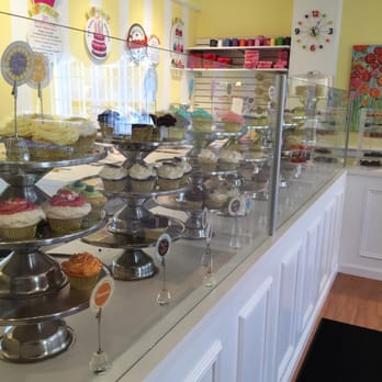 Cake Gypsy - Huge cupcake selection! - Bakeries Near Me - Avon, Connecticut