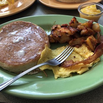 Ralph's Cafe - Half Jack Breakfast - 1 of everything! Home fries are soooooo good - Breakfast & Brunch Near Me - Brooks, Maine