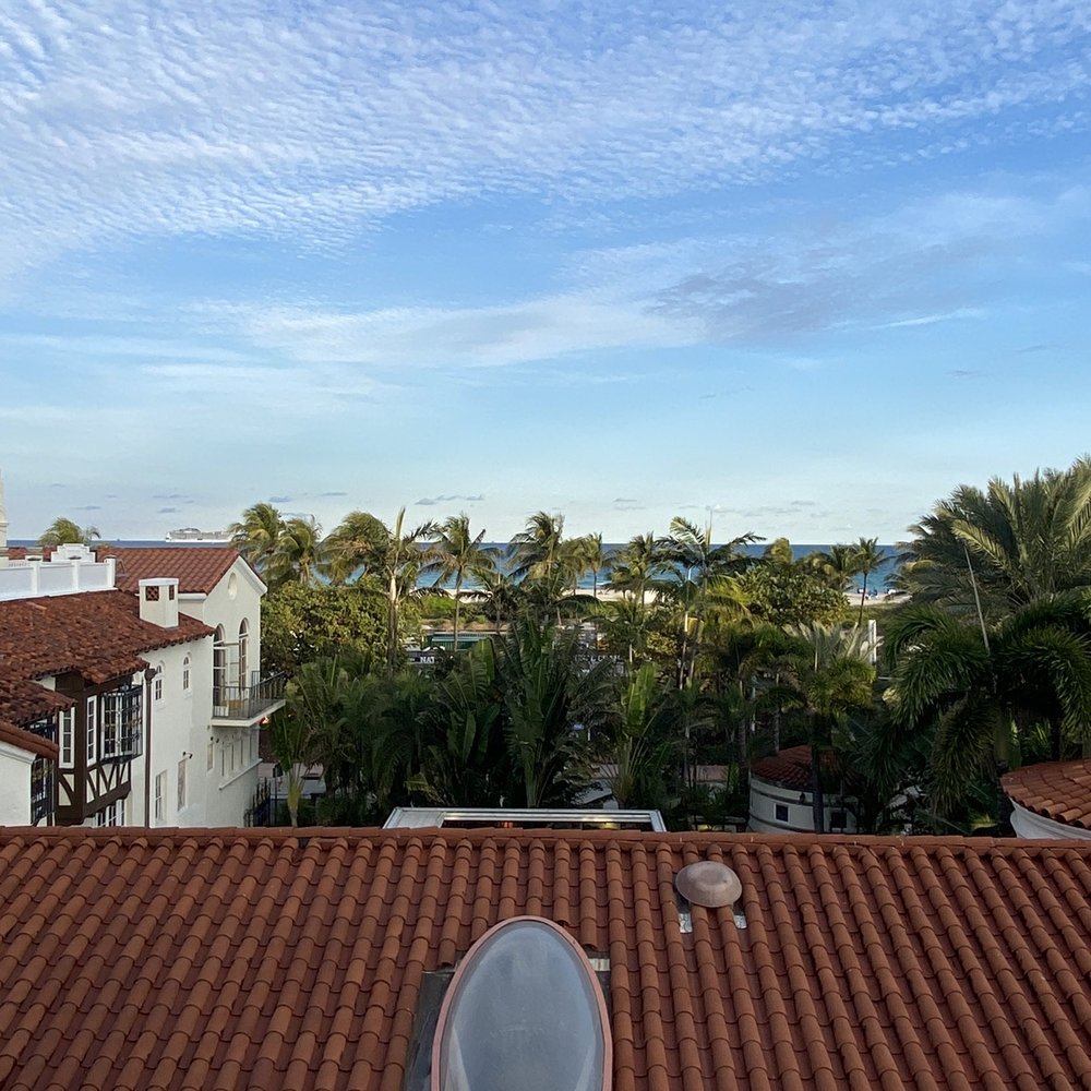 Highbar - a view of the ocean from a roof - Bars Near Me - Miami Beach, Florida Highbar - a view of the ocean from a roof - Bars Near Me - Miami Beach, Florida