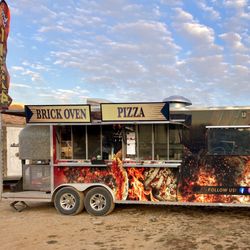 Rollin’ Woodfired Pizza DFW - Saturdays in front of Tractor Supply, Loop 288, Denton.