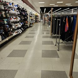 TJ Maxx & HomeGoods - Inside