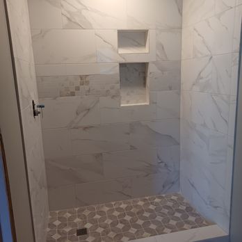 Floor De Lis - Master Bath - Flooring Near Me - Metairie, Louisiana Floor De Lis - Master Bath - Flooring Near Me - Metairie, Louisiana