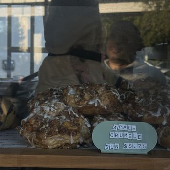 Ophelia - Apple crumble - Bakeries Near Me - Miami, Florida