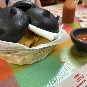 El Burrito Loco - Love that they bring so there are enough containers to serve salsa - Mexican Near Me - Burlington, North Carolina El Burrito Loco - Love that they bring so there are enough containers to serve salsa - Mexican Near Me - Burlington, North Carolina