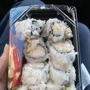Geta - Black avocado California roll - Japanese Near Me - Oakland, California Geta - Black avocado California roll - Japanese Near Me - Oakland, California