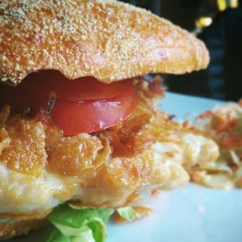 Beef 'n Beer - Crunchy Chicken Burger... yummi! - American Near Me - Hofheim am Taunus, HE Beef 'n Beer - Crunchy Chicken Burger... yummi! - American Near Me - Hofheim am Taunus, HE
