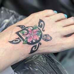 Think Ink Tattoos - Think Ink Tatoo artist Leo!