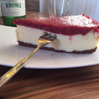 Na Winklu - Raspberry cheesecake. - Polish Near Me - Poznań, WP