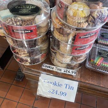 Piece A Cake - Cookie tin - Coffee & Tea Near Me - New York, New York Piece A Cake - Cookie tin - Coffee & Tea Near Me - New York, New York