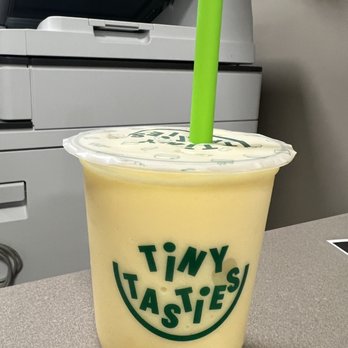 Tiny Tasties - Mango Fruit Smoothie - Cafes Near Me - Vancouver, Washington