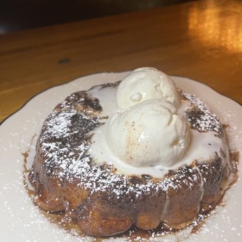 Bacall's - Hungarian Pull Apart Cake - New American Near Me - New York, New York