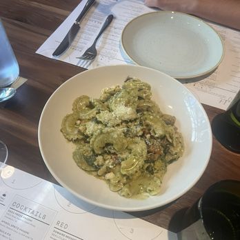 Sixty Vines - Creste di gallo - New American Near Me - Reston, Virginia Sixty Vines - Creste di gallo - New American Near Me - Reston, Virginia
