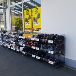 Deichmann - Angebote vir dem Eingang