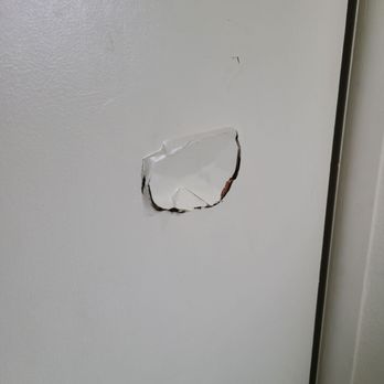 Americas Best Value Inn Uvalde - Hole punched through bathroom door - Hotels Near Me - Uvalde, Texas Americas Best Value Inn Uvalde - Hole punched through bathroom door - Hotels Near Me - Uvalde, Texas