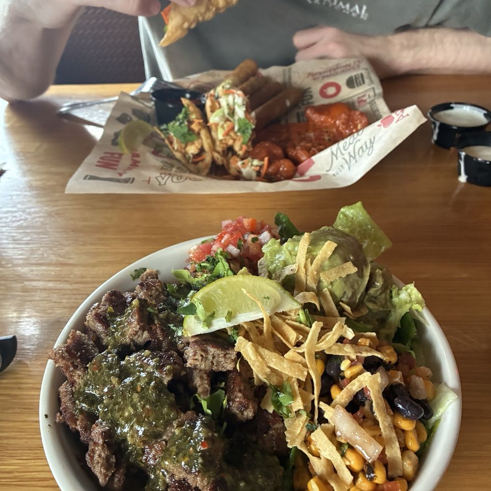 Applebee's Grill + Bar - Southwest Chicken Bowl sub impossible meat - American Near Me - Walla Walla, Washington Applebee's Grill + Bar - Southwest Chicken Bowl sub impossible meat - American Near Me - Walla Walla, Washington