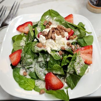 The Melting Pot - Strawberry spinach salad - Fondue Near Me - Pittsburgh, Pennsylvania The Melting Pot - Strawberry spinach salad - Fondue Near Me - Pittsburgh, Pennsylvania