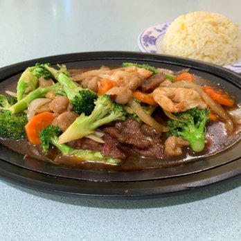 Great Wall Chinese Restaurant - a plate of food - Chinese Near Me - Calhoun, Georgia