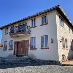 La Serenissima Vineyards & Winery - Owner's home