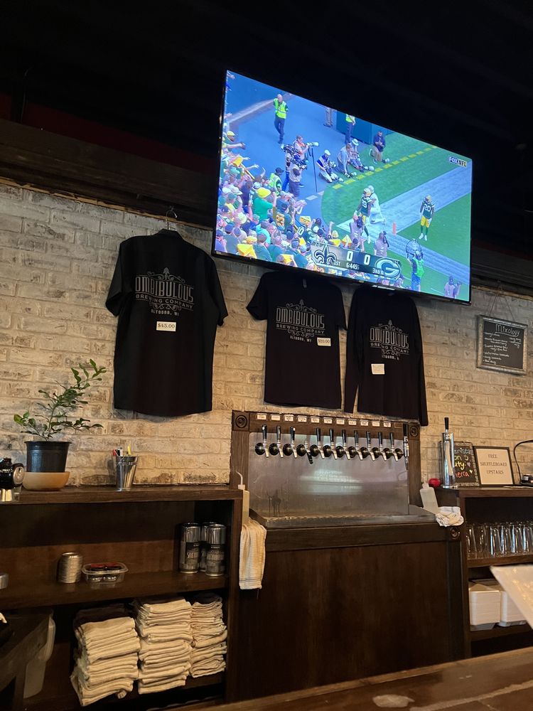 Ombibulous Brewing Logo