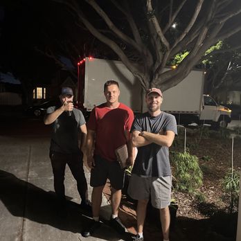 Green Moving - Moving in LA team!!! - Movers Near Me