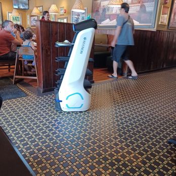 Ruby Tuesday Moanalua - 12/30/23 Robot servers in action - American Near Me - Honolulu, Hawaii Ruby Tuesday Moanalua - 12/30/23 Robot servers in action - American Near Me - Honolulu, Hawaii
