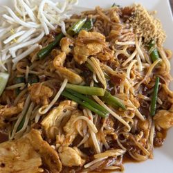 Thai Golden - Chicken Pad Thai