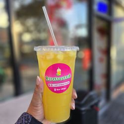 Refresqueria at Rice Village - Pineapple Aqua Refresca!