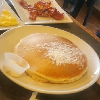 The Plate - Original Buttermilk Short Stack - Breakfast & Brunch Near Me - Milford, Connecticut The Plate - Original Buttermilk Short Stack - Breakfast & Brunch Near Me - Milford, Connecticut