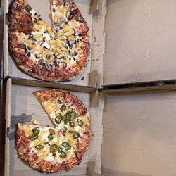 Dominos Pizza - Bad pizza incomplete ingredients very bad taste.