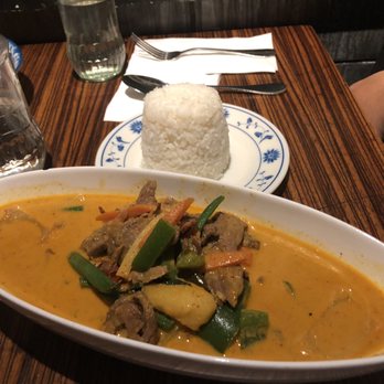 Klong - Yellow curry with beef - Thai Near Me - New York, New York Klong - Yellow curry with beef - Thai Near Me - New York, New York