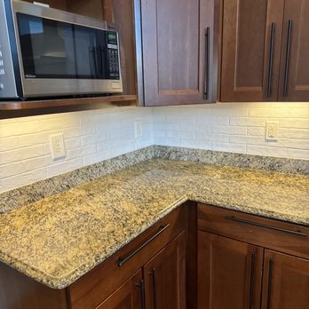 Viking Tile and Floors - a kitchen countertop - Tiling Near Me Viking Tile and Floors - a kitchen countertop - Tiling Near Me