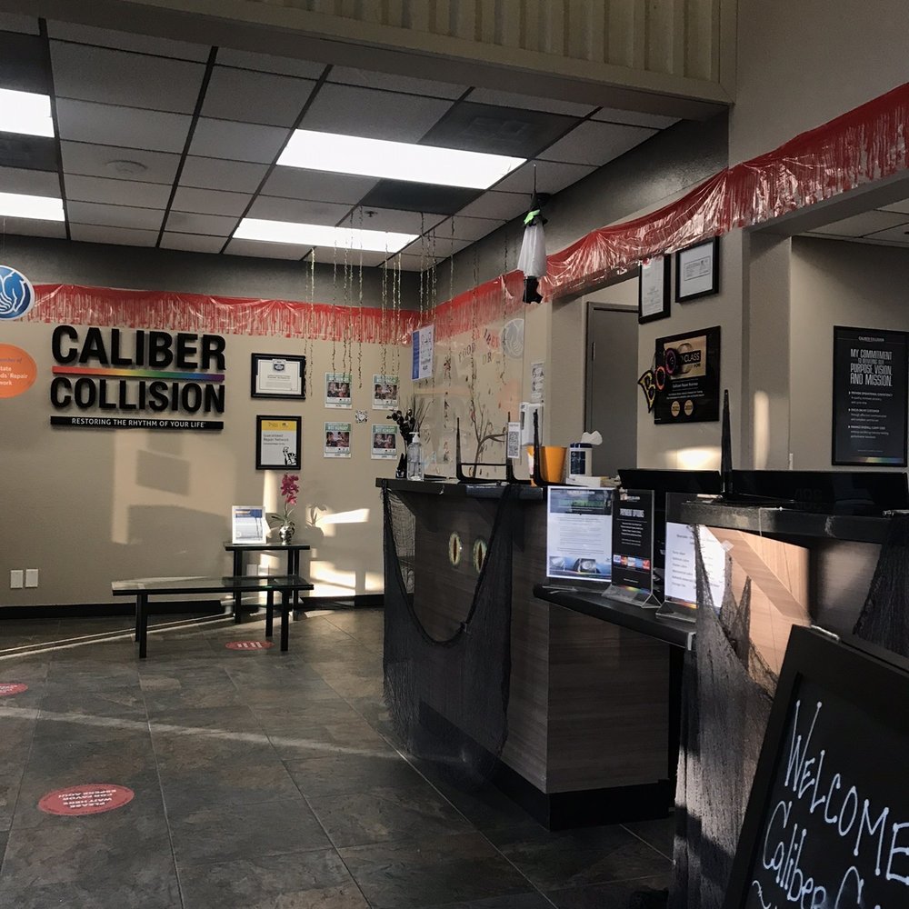 Caliber Collision - Lobby - Body Shops Near Me - Riverside, California Caliber Collision - Lobby - Body Shops Near Me - Riverside, California