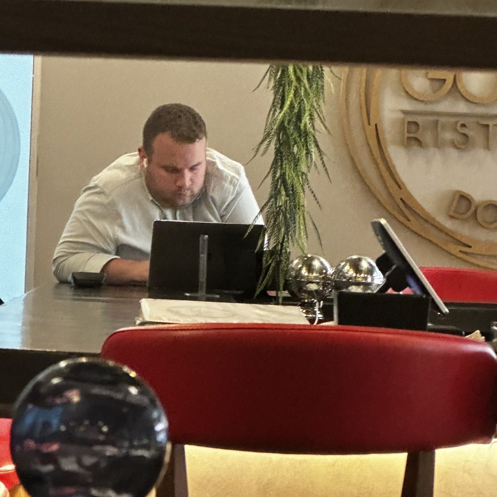 Gusto RistoBar - Manager working hard!! - Italian Near Me - Doral, Florida Gusto RistoBar - Manager working hard!! - Italian Near Me - Doral, Florida