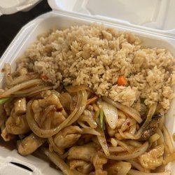 Dragon Palace - Szechuan chicken with fried rice