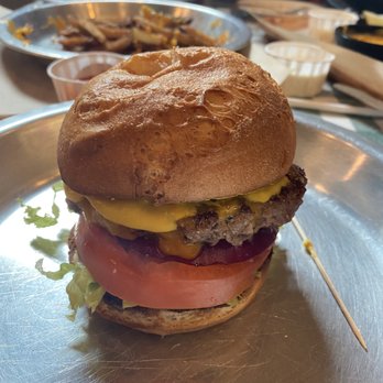 Rodeo Goat - River Oaks CC Burger - Burgers Near Me - Houston, Texas