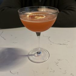Capri Columbus - Paper plane