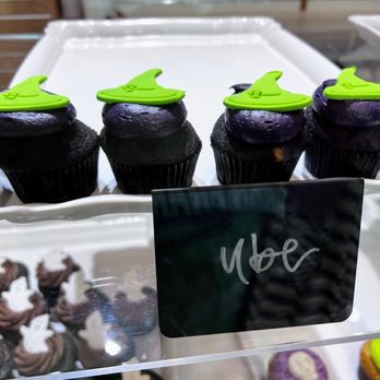 Sugarlina Bakeshop - Ube cupcakes - Bakeries Near Me - Honolulu, Hawaii